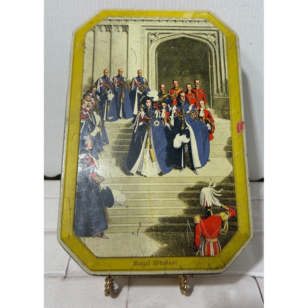Vintage 1953 Royal Windsor Coronation Biscuit Tin W & R Jacob & Co Liverpool UK‎